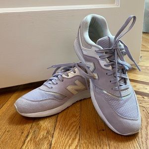 New Balance WL697